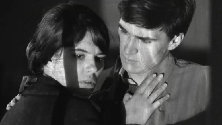 кадр из фильма Duminică la ora 6