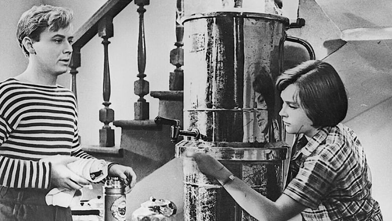 кадр из фильма Молодо-зелено