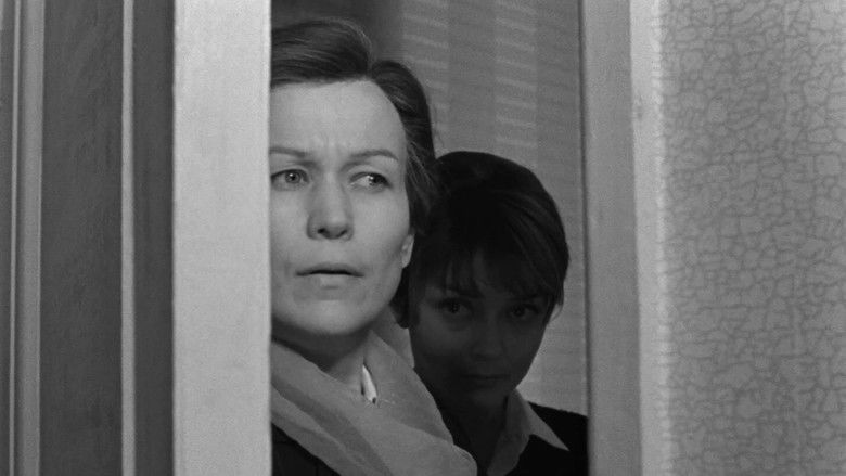 кадр из фильма Крылья