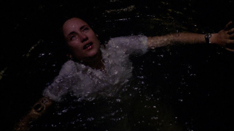 кадр из фильма Неподходящая работа для женщины