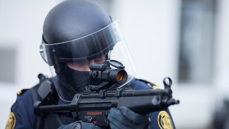 кадр из фильма Кровь храбрых мужчин