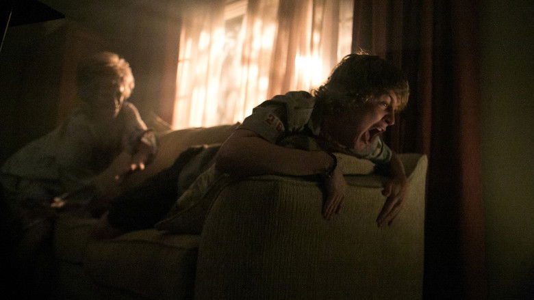 кадр из фильма Скауты против зомби