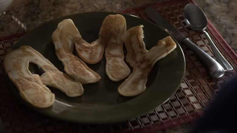 кадр из фильма Преследуемая своим доктором: Возвращение