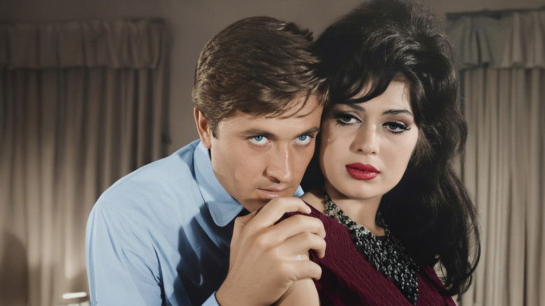 кадр из фильма Gözleri Ömre Bedel