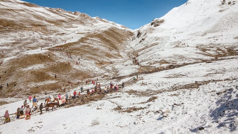 кадр из фильма Au-delà des hautes vallées