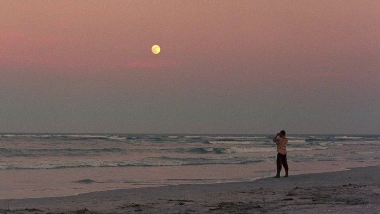 кадр из фильма Киборг