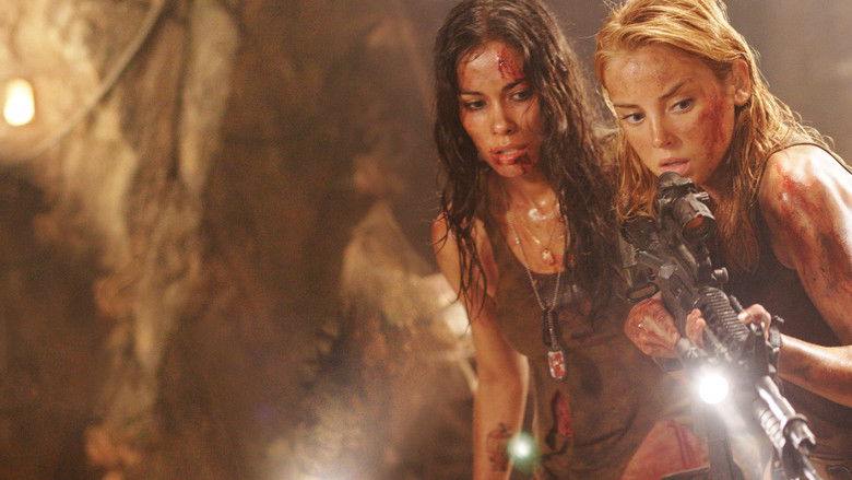 кадр из фильма У холмов есть глаза 2