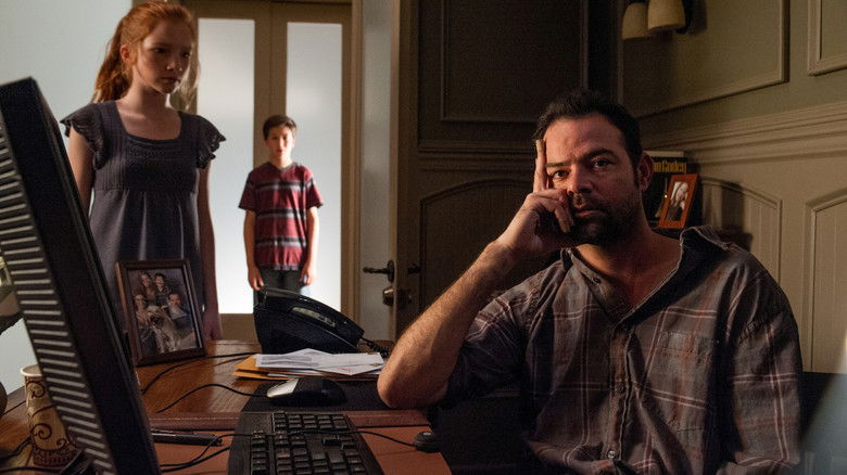 кадр из фильма Окулус