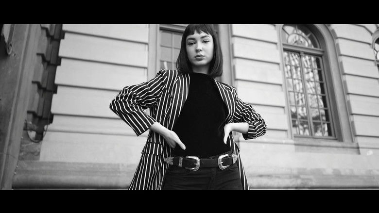 кадр из фильма Fashion Film