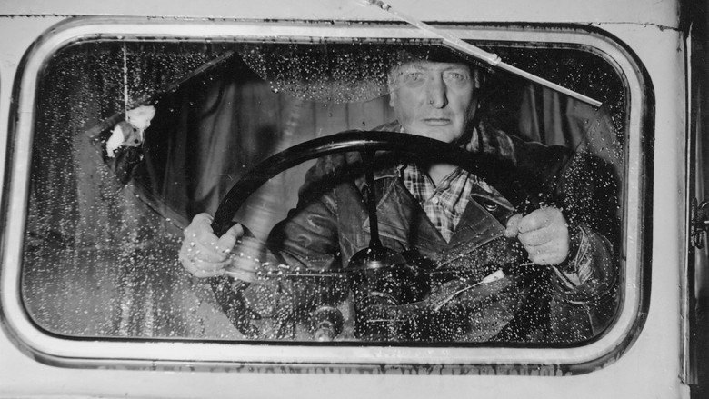 кадр из фильма Ночью на улицах