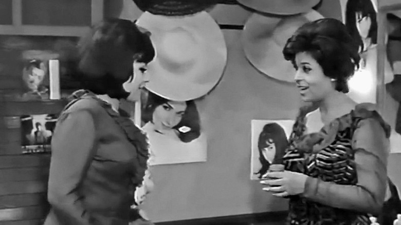 кадр из фильма Η Γόησσα