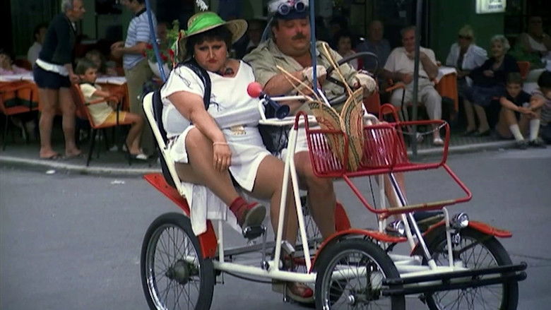 кадр из фильма То же море, тот же пляж