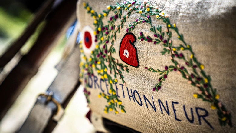 кадр из фильма Au bord des routes