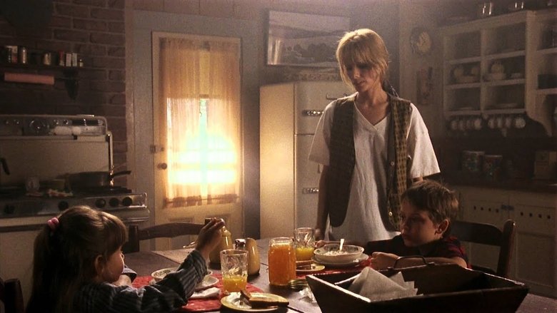 кадр из фильма Некуда Бежать