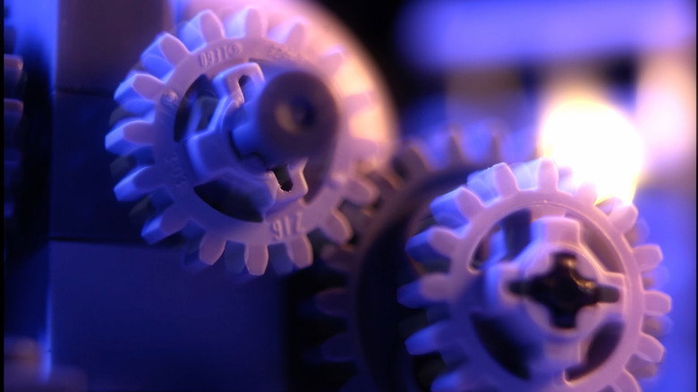 кадр из фильма 'GIVE IT UP!'