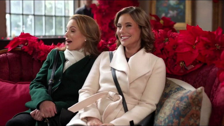 кадр из фильма Махнёмся местами. Рождество в родном городе