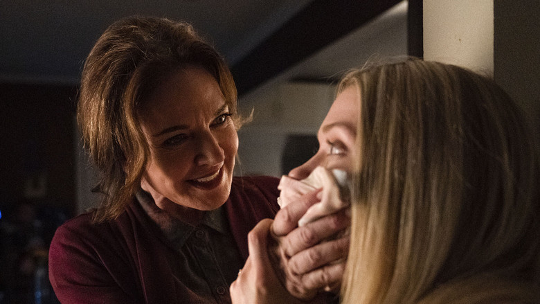 кадр из фильма Сумасшедшая бабушка