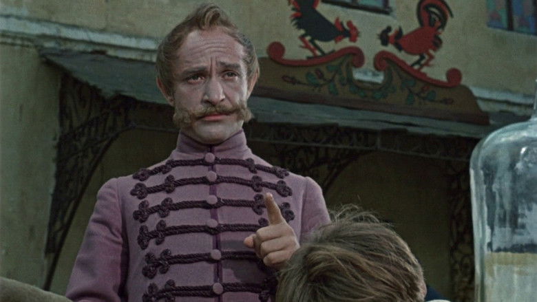 кадр из фильма Женитьба Бальзаминова