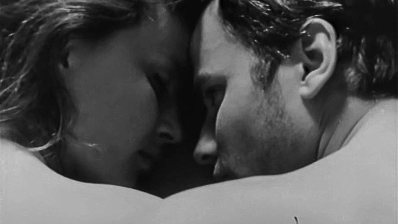 кадр из фильма Un uomo a metà