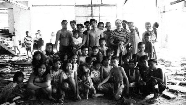кадр из фильма Эволюция филиппинской семьи