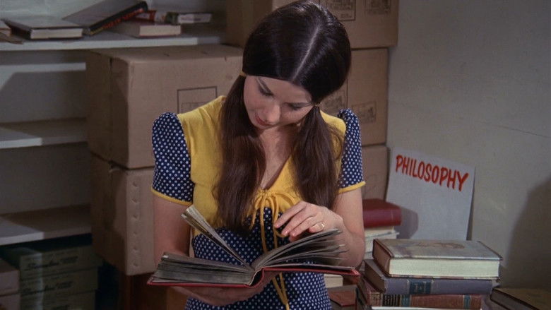 кадр из фильма Mark of the Witch