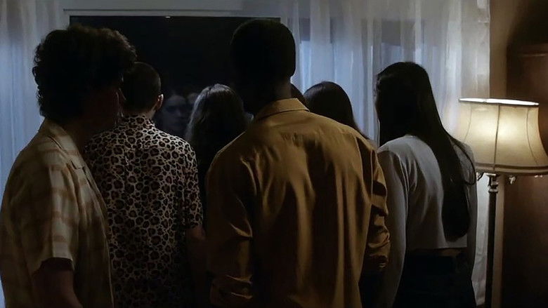 кадр из фильма Не смотри туда