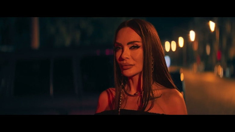 кадр из фильма Майната ти, любов