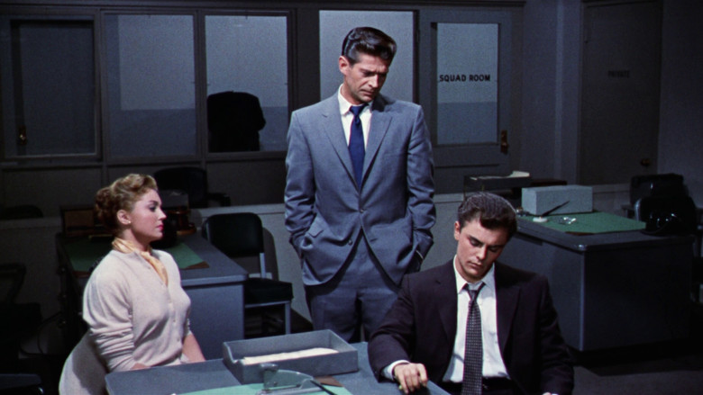 кадр из фильма The Unguarded Moment