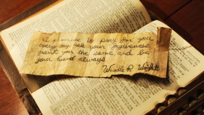 кадр из фильма Письмо милосердия