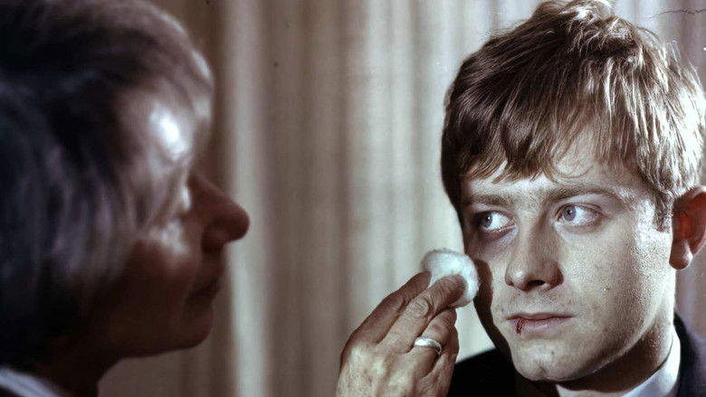 кадр из фильма Короткий фильм о любви