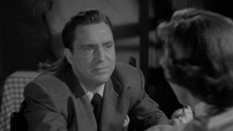 кадр из фильма The Bigamist