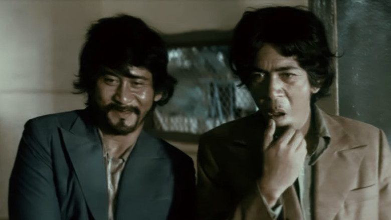 кадр из фильма Bulan di Atas Kuburan