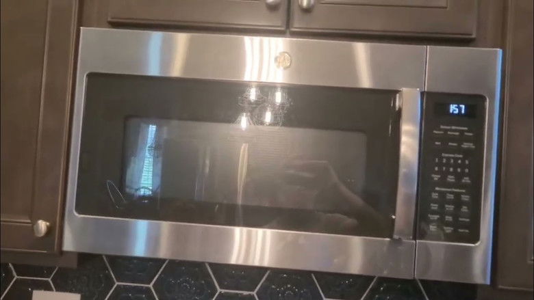 кадр из фильма Microwave: the movie