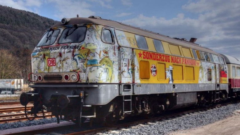 кадр из фильма Sonderzug nach Pankow