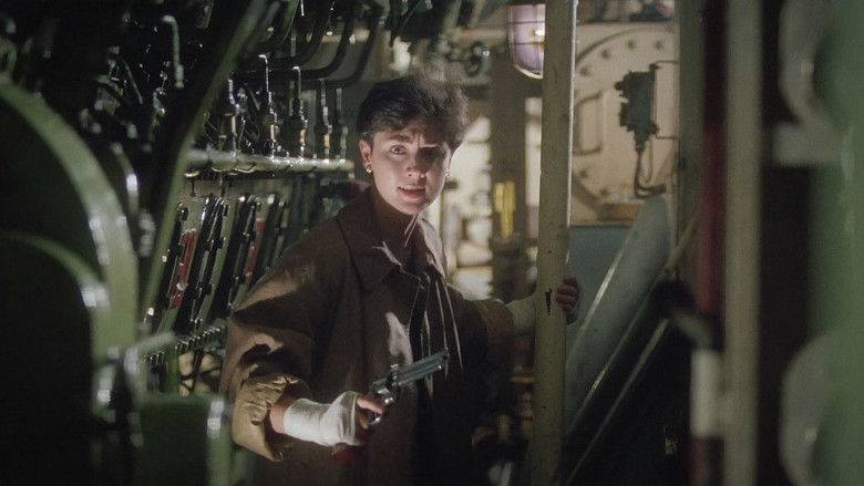 кадр из фильма Она стреляет метко