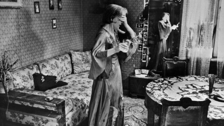 кадр из фильма Семейная мелодрама