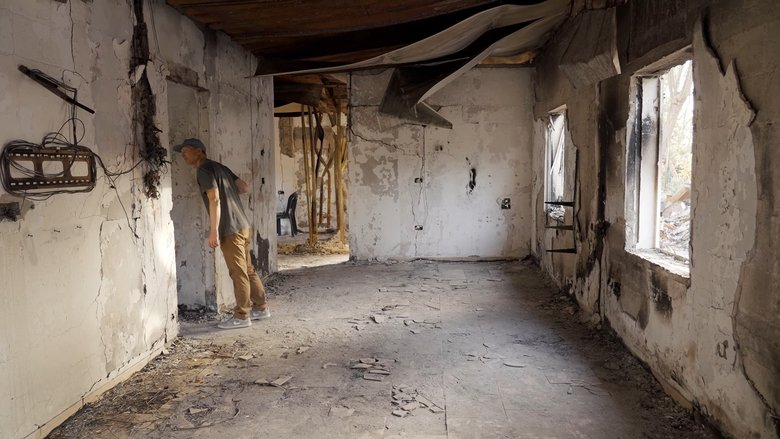 кадр из фильма October 7: Bearing Witness to the Massacre