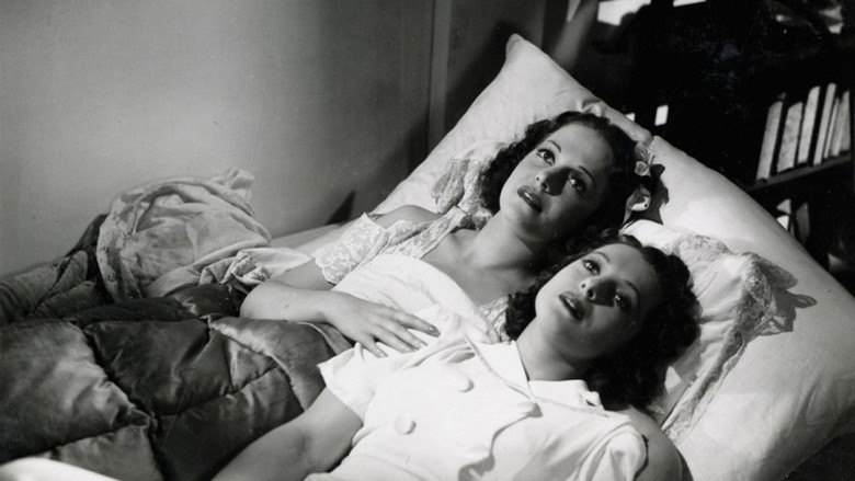 кадр из фильма Két lány az utcán