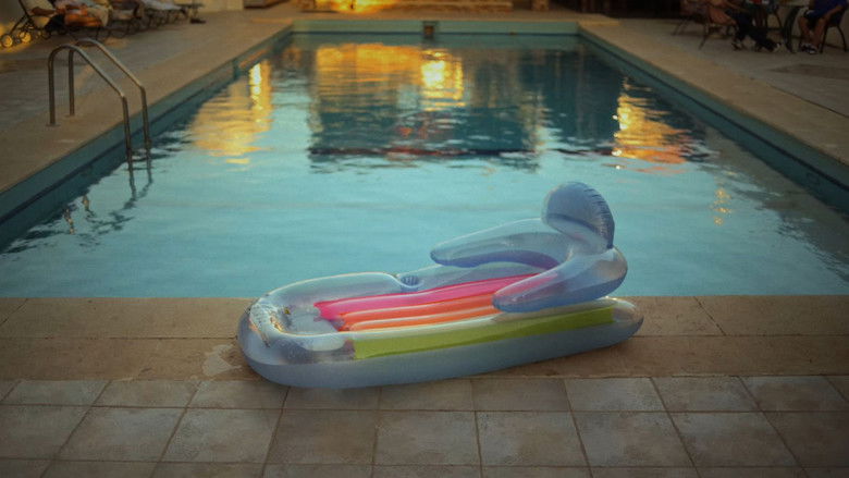 кадр из фильма Rotting In The... Summer