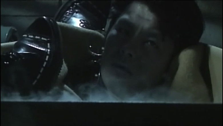 кадр из фильма 監禁逃亡　恥辱の令嬢