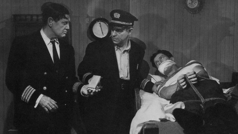 кадр из фильма Корабль-призрак