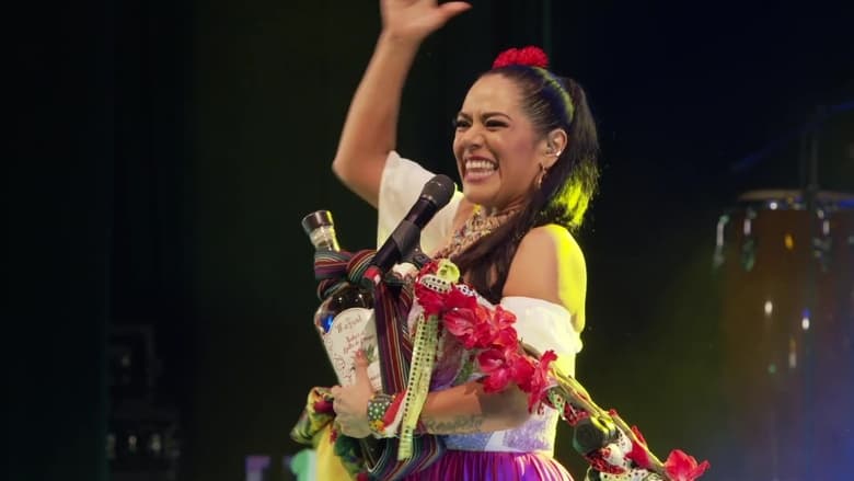 кадр из фильма El Grito: Lila Downs en el Teatro Macedonio Alcalá, con la Orquesta de Alejandro Díaz y la Compañía de Danza Costumbrista