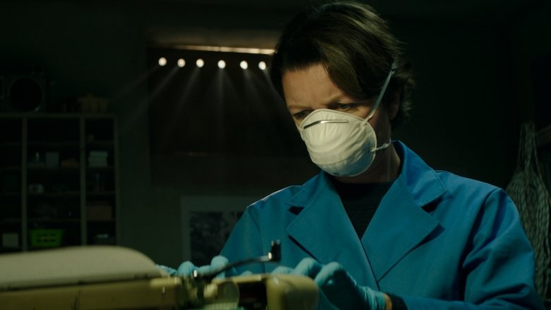 кадр из фильма Женщина на войне