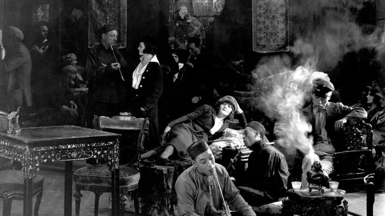 кадр из фильма Сломанные побеги