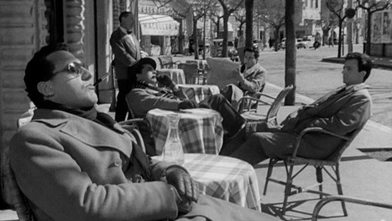 кадр из фильма Маменькины сынки