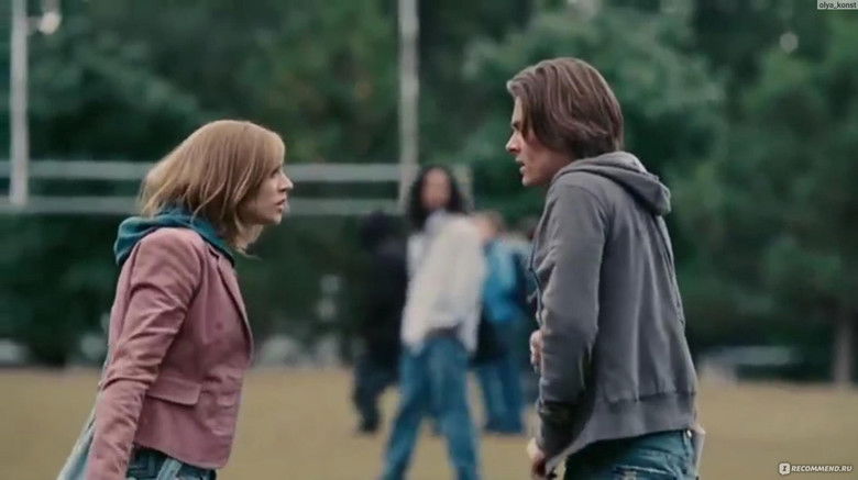 кадр из фильма Мальчик в девочке