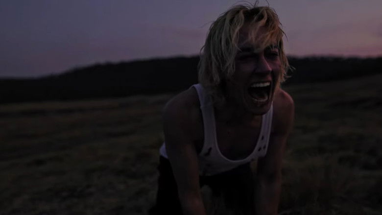 кадр из фильма Psicópata: El Asesino del Conejo Blanco