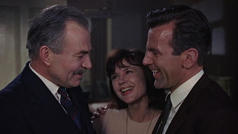 кадр из фильма Дело самоубийцы