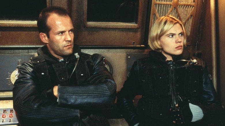 кадр из фильма Призраки Марса