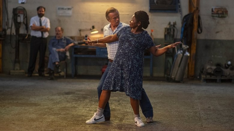 кадр из фильма Парни не танцуют